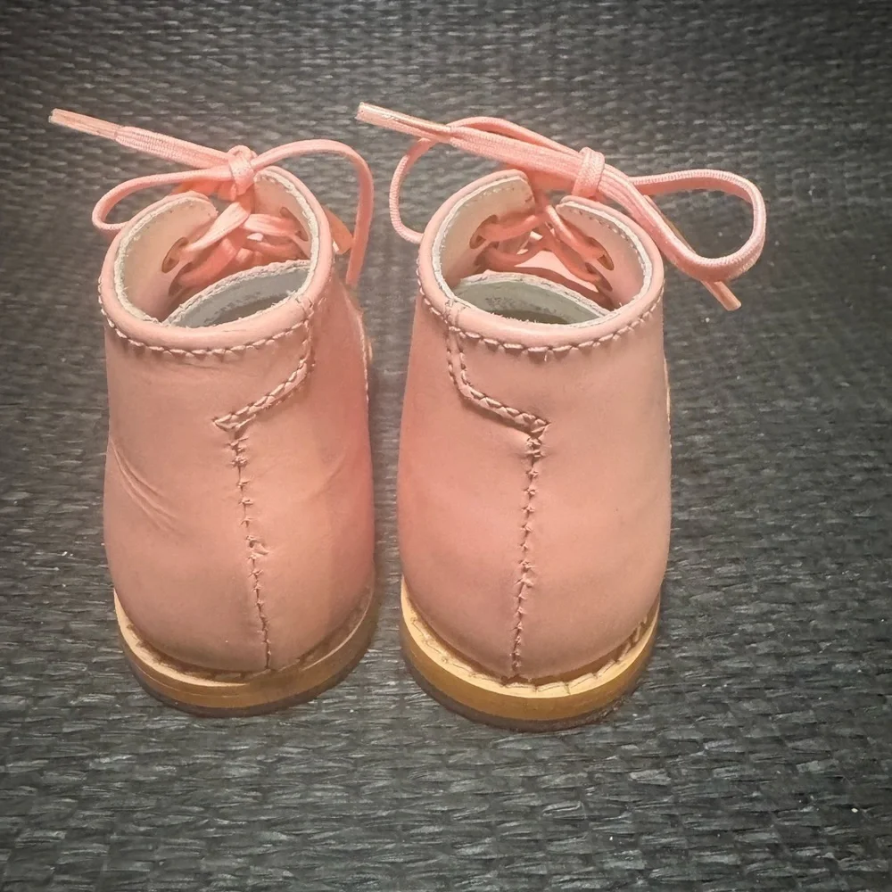 Josmo Plain Walking Shoes